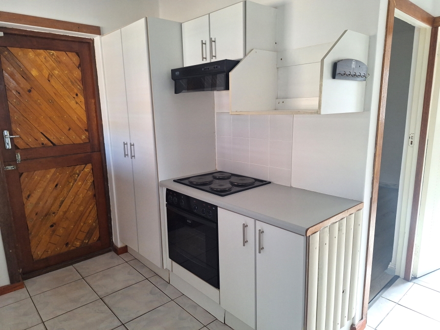 To Let 2 Bedroom Property for Rent in Strelitzia Park Eastern Cape